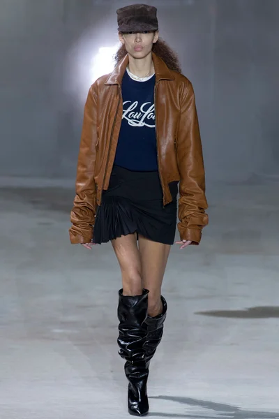 Look 17